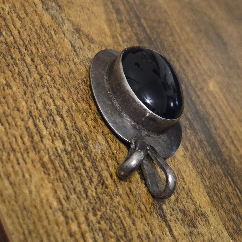 Vintage Robert Nillson Signed Sterling Silver & Black Onyx Modernist Pendant - Picture 16 of 16
